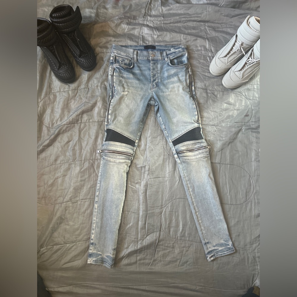 OFFER NOW 📲 AMIRI Indigo w/Blk Leather Rib Knees MX2 jeans size 33 ‼️🔥👖